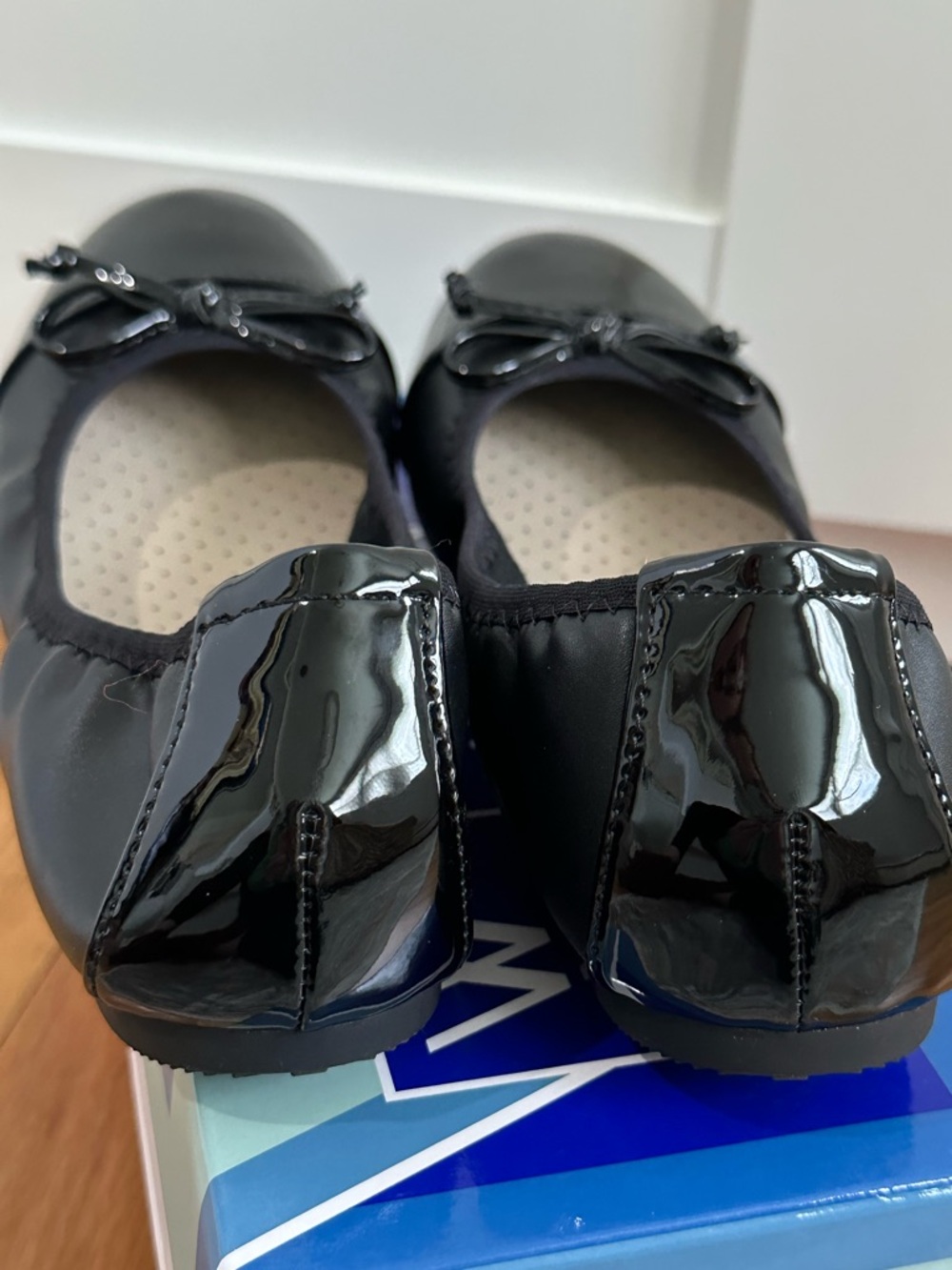 White Mountain Black Ballet Flats - Picture 3 of 4